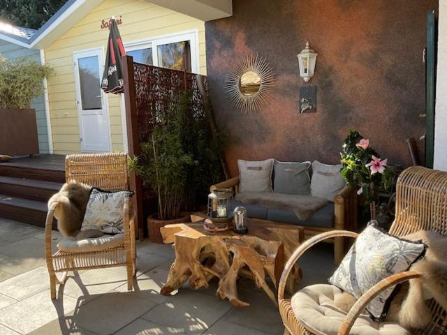 Zu Jeddelohs Bungalows & Apartments -Adult Friendly Gladenbach Екстериор снимка